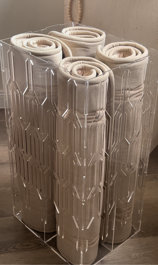 بكس مخرم مع ٤ سجادات.